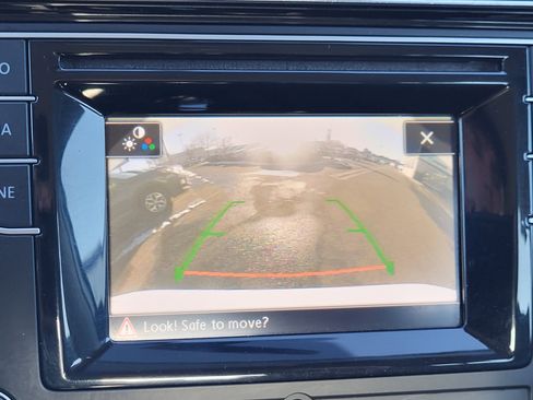 Used 2017 Volkswagen Passat 1.8T S image 17