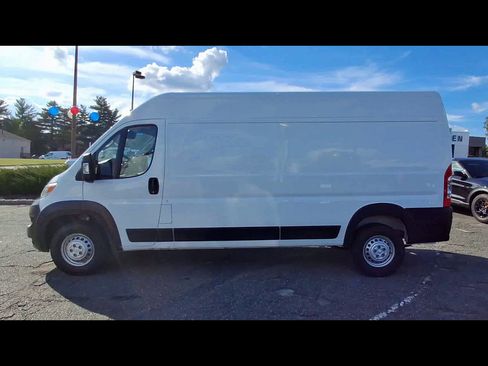 Used 2026 RAM ProMaster 2500 w/ Convenience Group FWD image 5