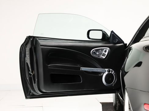 Used 2003 Aston Martin Vanquish image 6