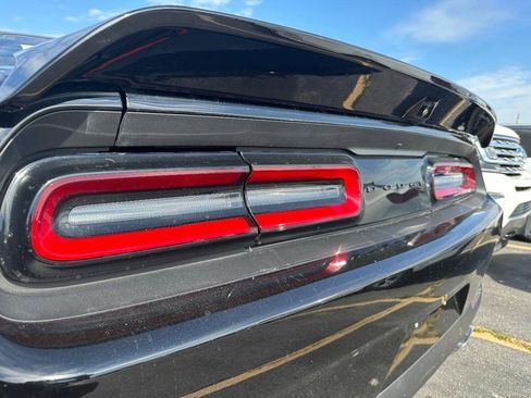 Used 2022 Dodge Challenger R/T w/ Blacktop Package image 31