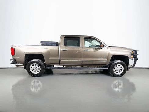 Used 2015 Chevrolet Silverado 2500 LTZ AWD/4WD image 5