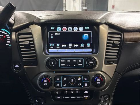 Used 2019 GMC Yukon XL Denali w/ Denali Ultimate Package image 18