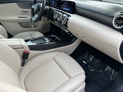 Certified 2025 Mercedes-Benz CLA 250 image 17