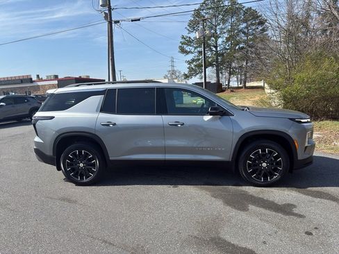 New 2026 Chevrolet Traverse LT w/ Sun and Wheel Package image 6
