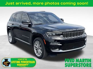 Used 2022 Jeep Grand Cherokee Summit w/ Luxury Tech Group V AWD/4WD video 1