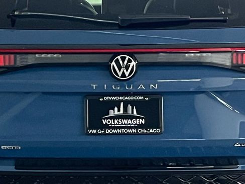 New 2026 Volkswagen Tiguan SEL R-Line AWD/4WD image 37