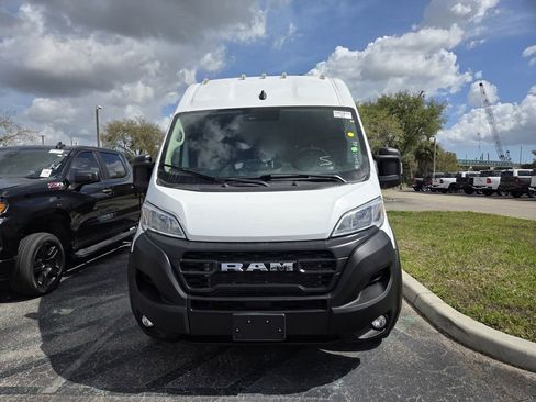 Used 2024 RAM ProMaster 2500 w/ Convenience Group image 2