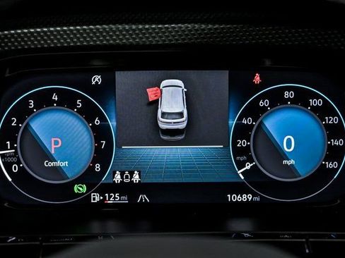 Certified 2024 Volkswagen Atlas Cross Sport SEL image 17