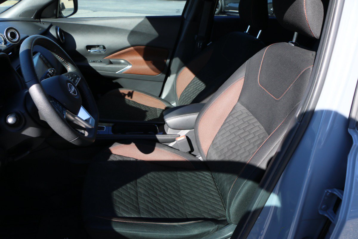 Used 2022 Nissan Kicks SR w/ Interior Electronics Package FWD image 26