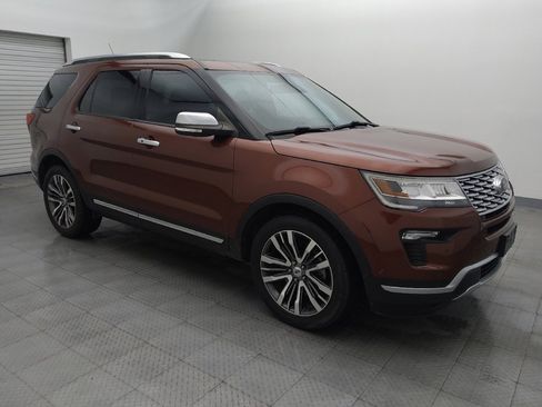 Used 2018 Ford Explorer Platinum image 11