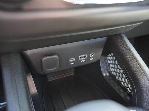 Used 2021 Chevrolet TrailBlazer LS FWD image 18