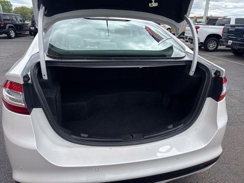 Used 2015 Ford Fusion Titanium FWD image 31