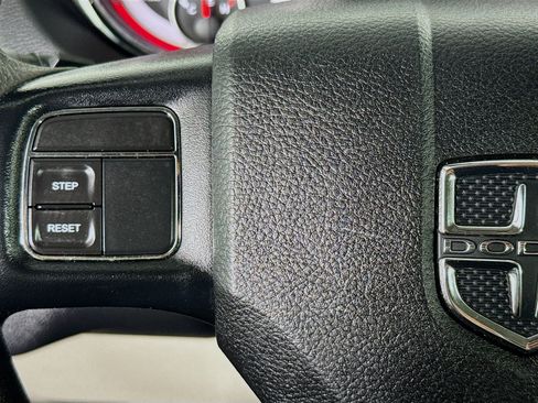 Used 2017 Dodge Grand Caravan SE FWD image 11