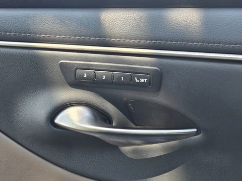 Used 2022 Lexus ES 350 w/ Premium Package FWD image 13