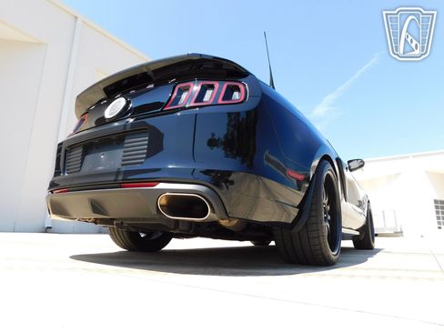 Used 2014 Ford Mustang Shelby GT500 w/ Equipment Group 821A image 24