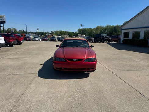 Used 1998 Ford Mustang GT RWD image 2