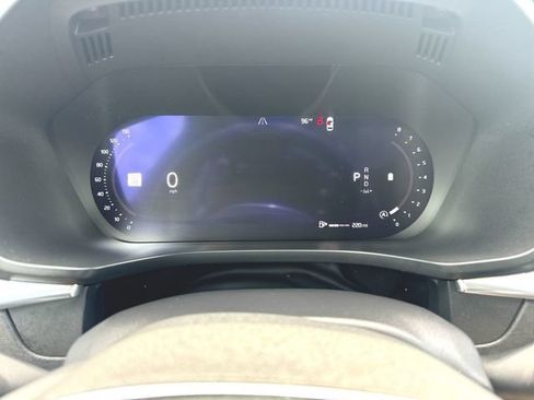 Used 2024 Volvo XC60 B5 Core w/ Protection Package Premier AWD/4WD image 11