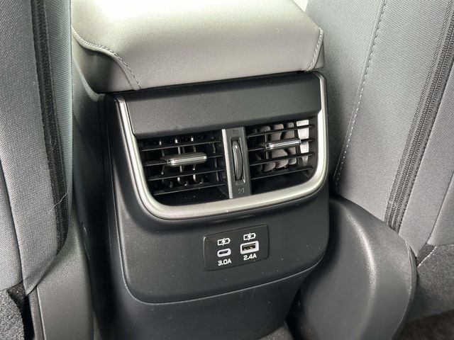 Used 2024 Subaru Outback Premium AWD/4WD image 17