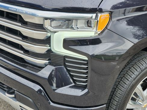 Used 2024 Chevrolet Silverado 1500 High Country w/ High Country Premium Package AWD/4WD image 28