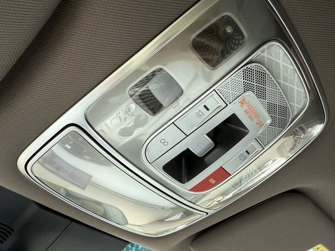 Used 2026 Genesis GV70 2.5T Advanced image 34