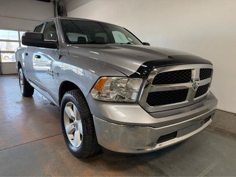 Used 2023 RAM 1500 Classic SLT AWD/4WD image 5