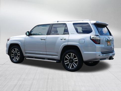 Used 2018 Toyota 4Runner Limited AWD/4WD image 5