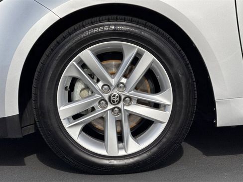 Used 2020 Toyota Corolla Hatchback image 14