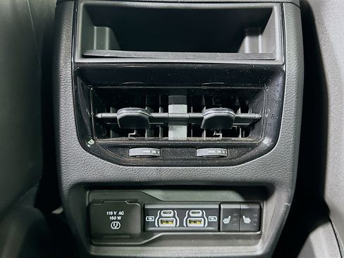 Used 2023 Jeep Grand Cherokee Limited w/ Black Appearance Package AWD/4WD image 27