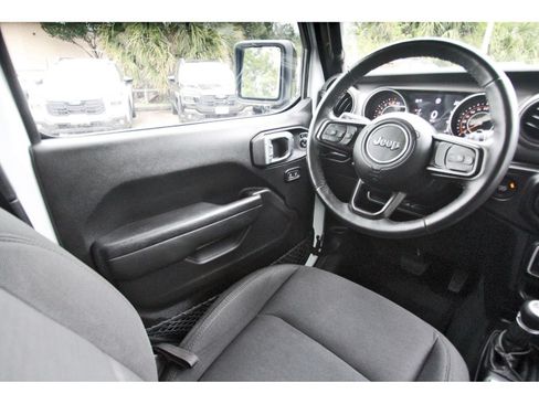 Used 2022 Jeep Wrangler Unlimited Sport AWD/4WD image 8