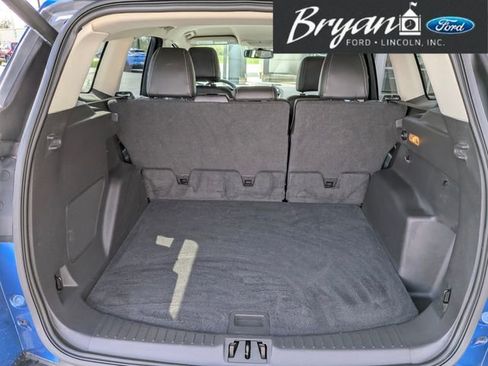 Used 2017 Ford Escape Titanium image 40