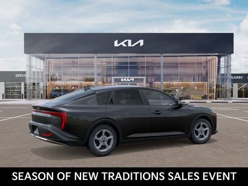 New 2025 Kia K4 LXS image 6