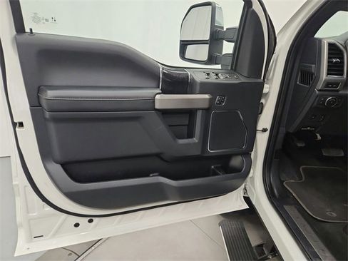 Used 2022 Ford F250 Platinum image 32