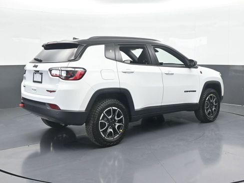 New 2026 Jeep Compass Trailhawk image 6