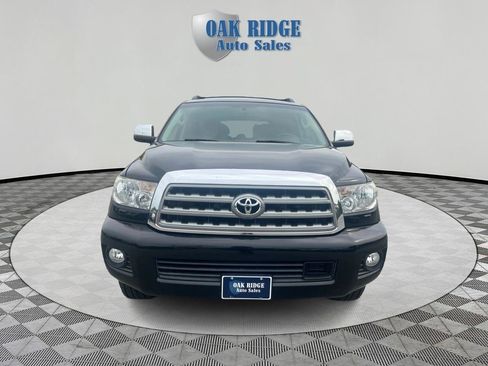 Used 2015 Toyota Sequoia Platinum AWD/4WD image 2