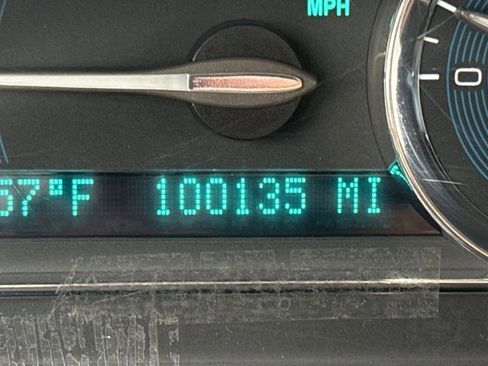 Used 2010 Chevrolet HHR LS image 9