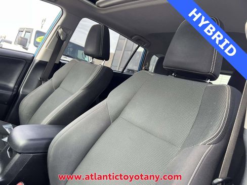 Used 2017 Toyota RAV4 XLE image 14