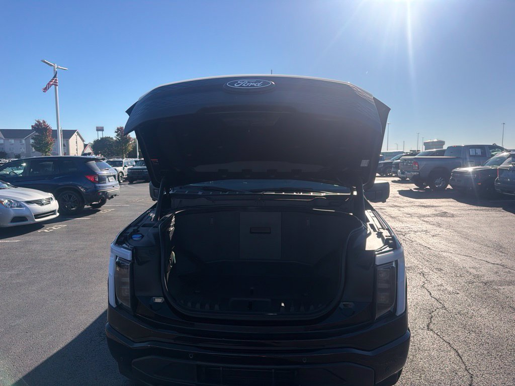 Used 2025 Ford F150 Lightning Flash AWD/4WD image 18