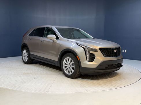 Certified 2023 Cadillac XT4 Luxury image 7