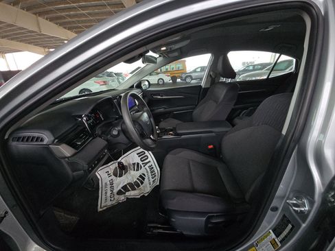 Used 2025 Toyota Camry LE image 16