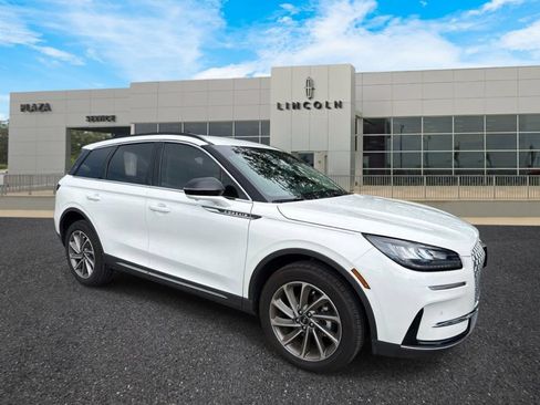 Used 2026 Lincoln Corsair Premiere FWD image 1
