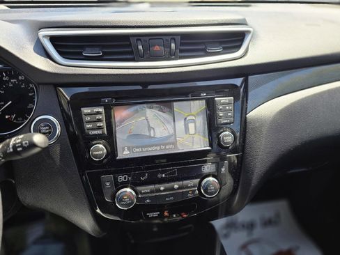 Used 2015 Nissan Rogue SL image 29