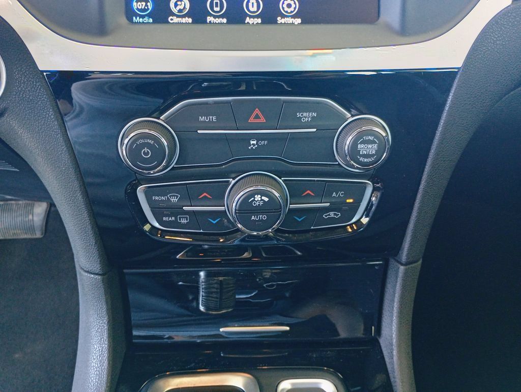 Used 2023 Chrysler 300 Touring RWD image 12