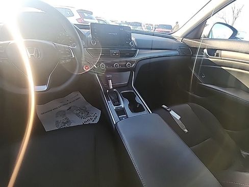 Used 2018 Honda Accord LX image 23