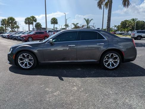 Used 2018 Chrysler 300 C w/ Sun, Sound & Nav Package RWD image 7