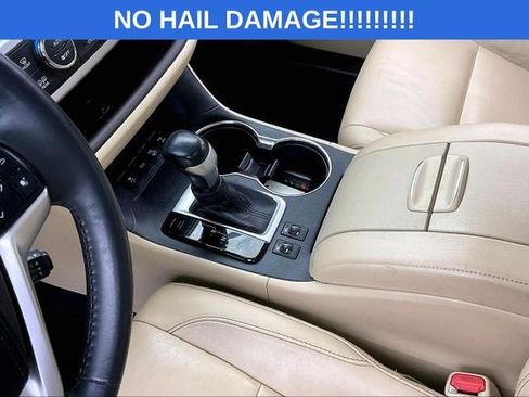 Used 2016 Toyota Highlander XLE AWD/4WD image 16