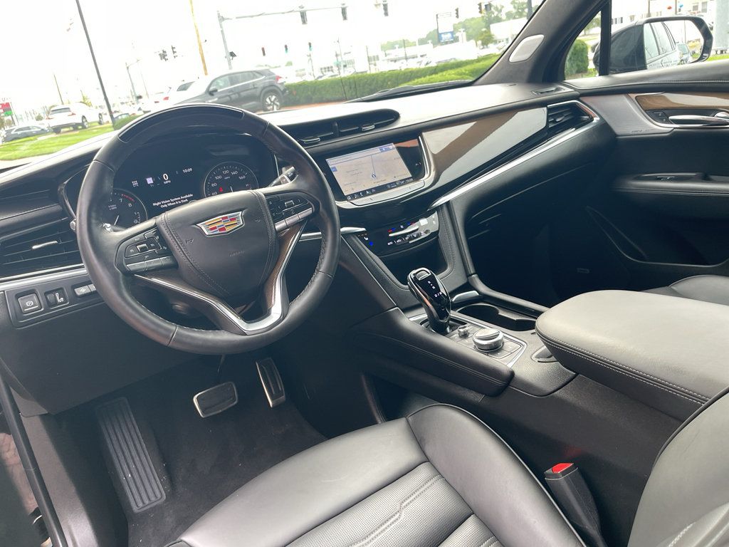 Used 2025 Cadillac XT6 Sport w/ Platinum Package AWD/4WD image 36
