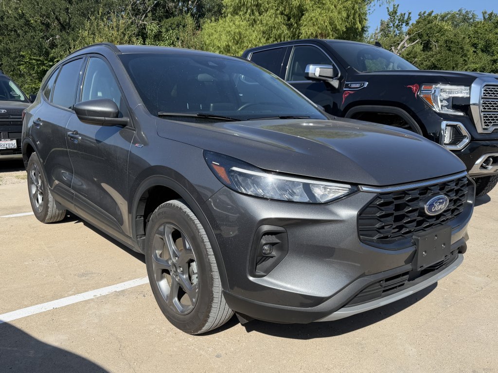 Used 2025 Ford Escape ST-Line Select AWD/4WD image 7