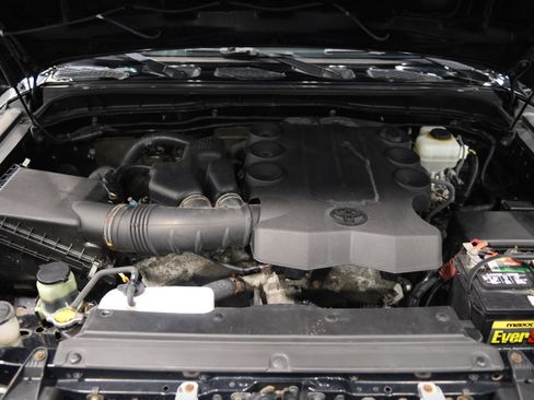 Used 2012 Toyota FJ Cruiser 4WD w/ Convenience Pkg image 40