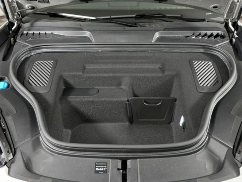 New 2026 Porsche Macan 4 Electric image 14