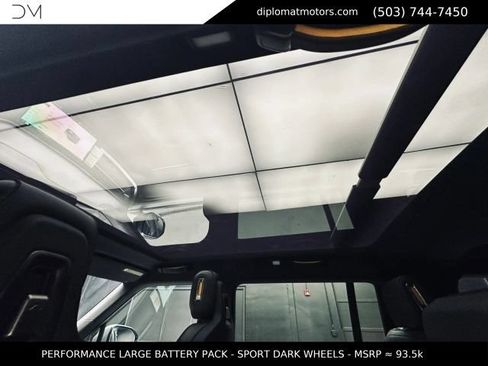 Used 2025 Rivian R1S Adventure AWD/4WD image 27